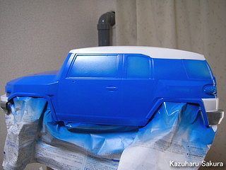 タミヤ CC-01 FJクルーザー 製作記 ～ ボディ塗装 ～ ９９工房ボデーペン・クリア吹き付け後